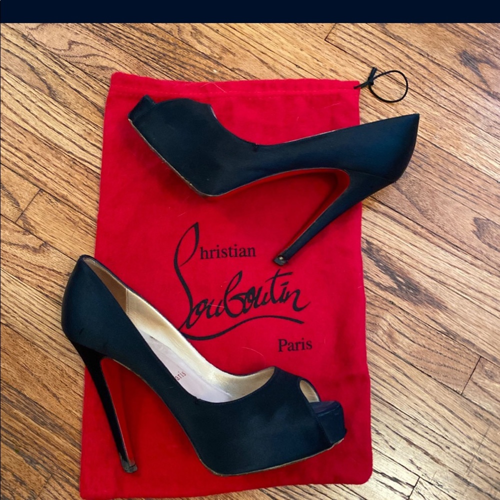 Black Satin Louboutin size 38